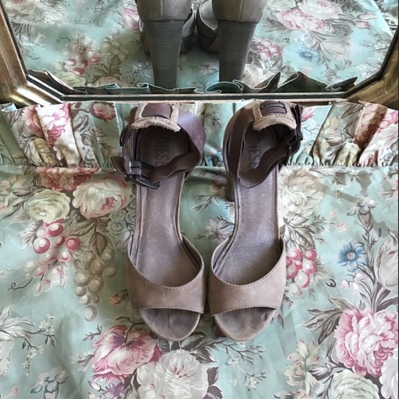 Diesel Distressed Leather Ankle Strap Sandals Sz 7 - Picture 13 of 14